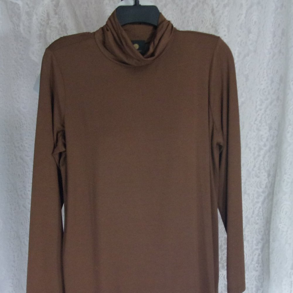 JM Collection Turtleneck Top Blouse Brown Size M NWT